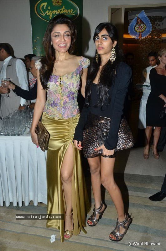 Hot Bolly Celebs at Mijwan Show - 76 / 152 photos