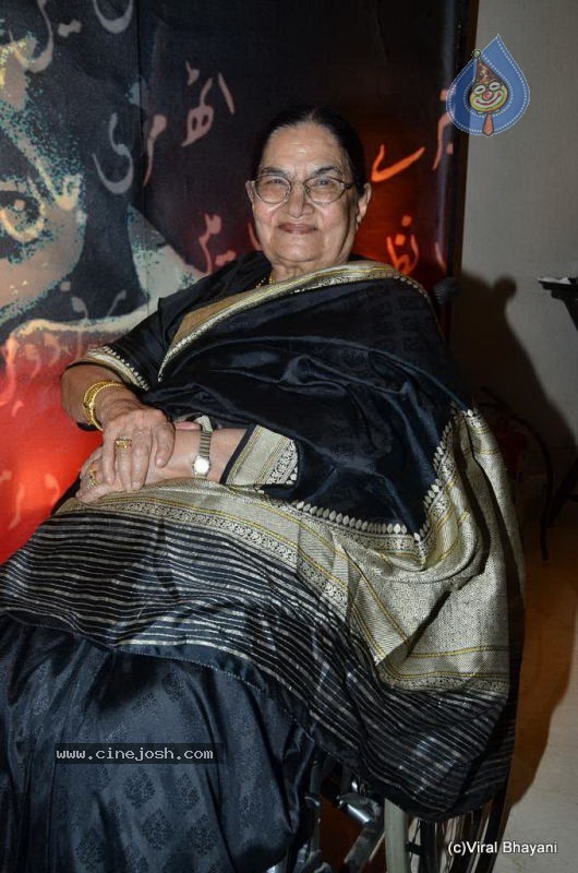 Hot Bolly Celebs at Mijwan Show - 79 / 152 photos