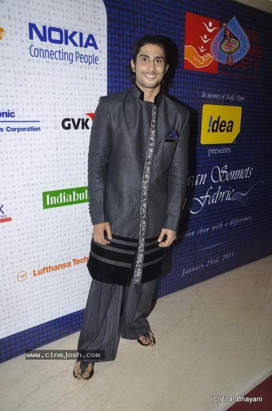 Hot Bolly Celebs at Mijwan Show - 91 / 152 photos