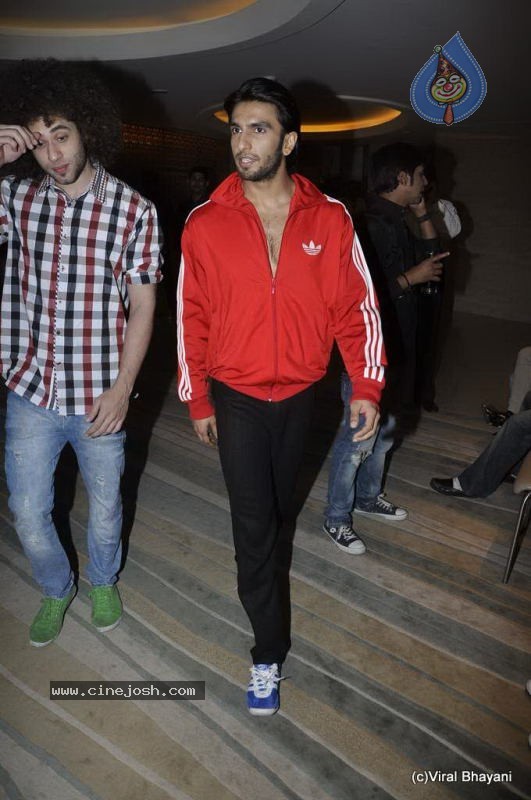 Hot Bolly Celebs at Mijwan Show - 97 / 152 photos