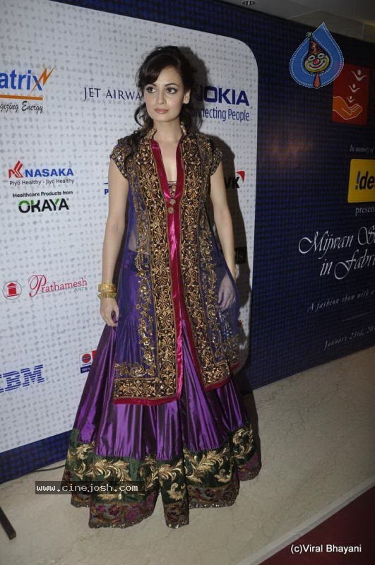 Hot Bolly Celebs at Mijwan Show - 120 / 152 photos