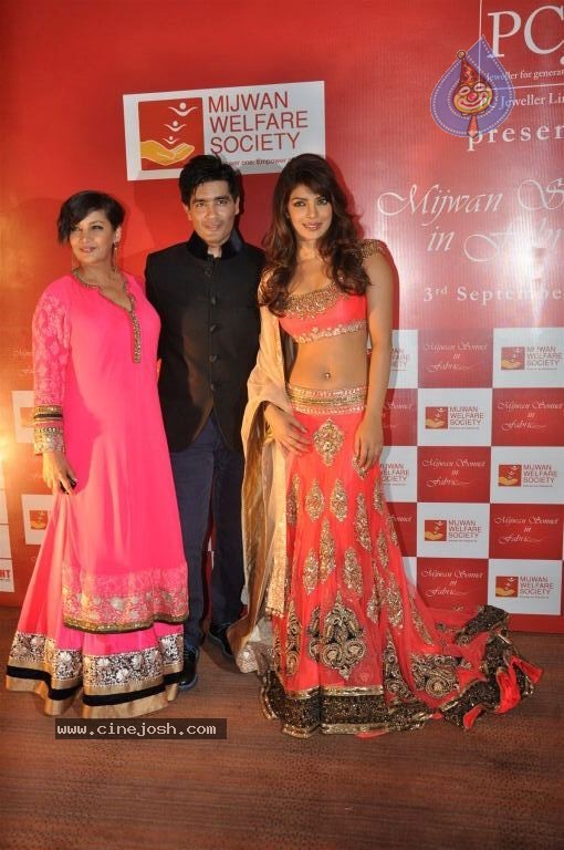 Hot Bolly Celebs at Mijwan Welfare Society Fashion Show - 19 / 131 photos