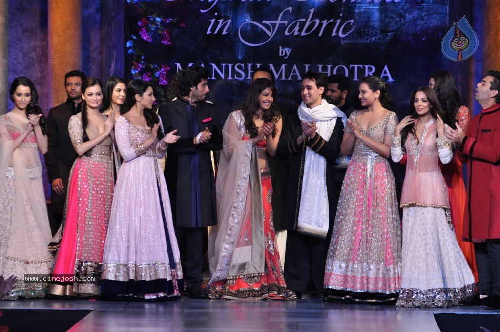 Hot Bolly Celebs at Mijwan Welfare Society Fashion Show - 63 / 131 photos