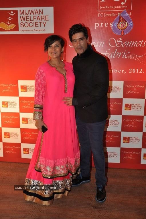 Hot Bolly Celebs at Mijwan Welfare Society Fashion Show - 120 / 131 photos