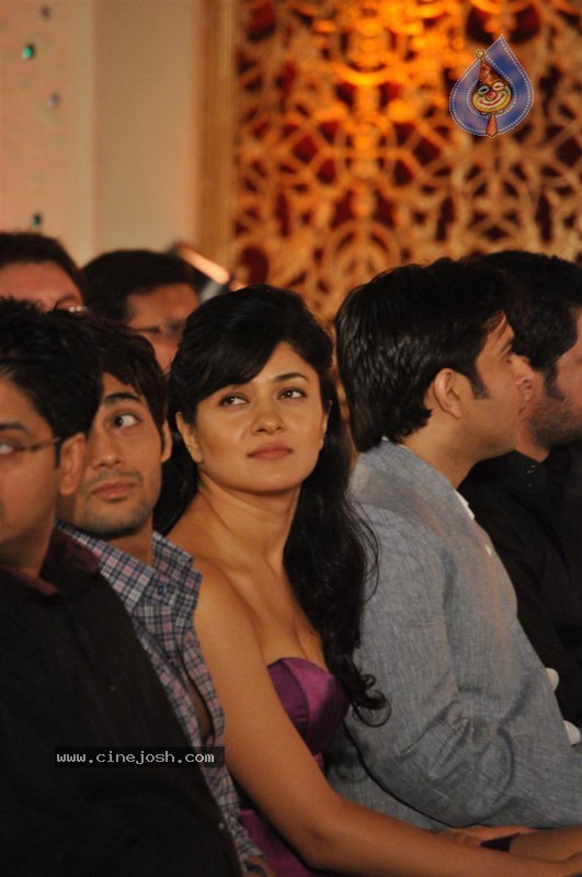 Hot Bolly Celebs at Shagun 10 Fashion Show - 26 / 56 photos