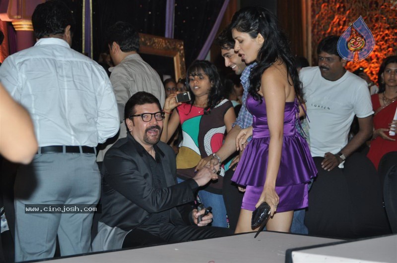 Hot Bolly Celebs at Shagun 10 Fashion Show - 27 / 56 photos