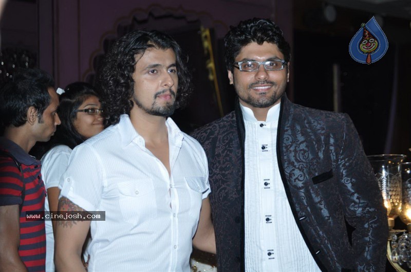 Hot Bolly Celebs at Shagun 10 Fashion Show - 49 / 56 photos