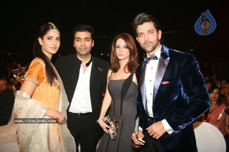 Hot Bolly Celebs at Stardust Awards 2011 - 6 / 75 photos