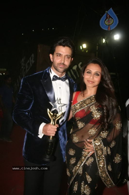 Hot Bolly Celebs at Stardust Awards 2011 - 24 / 75 photos