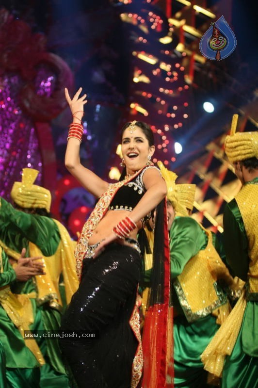 Hot Bolly Celebs at Stardust Awards 2011 - 48 / 75 photos