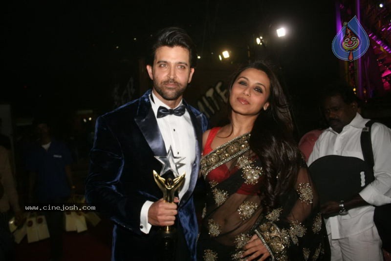 Hot Bolly Celebs at Stardust Awards 2011 - 49 / 75 photos