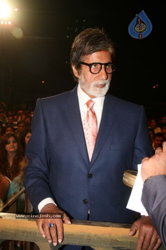 Hot Bolly Celebs at Stardust Awards 2011 - 75 / 75 photos