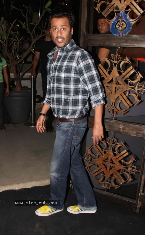 Hot Bolly Celebs at The Charcoal Project Launch - 30 / 108 photos