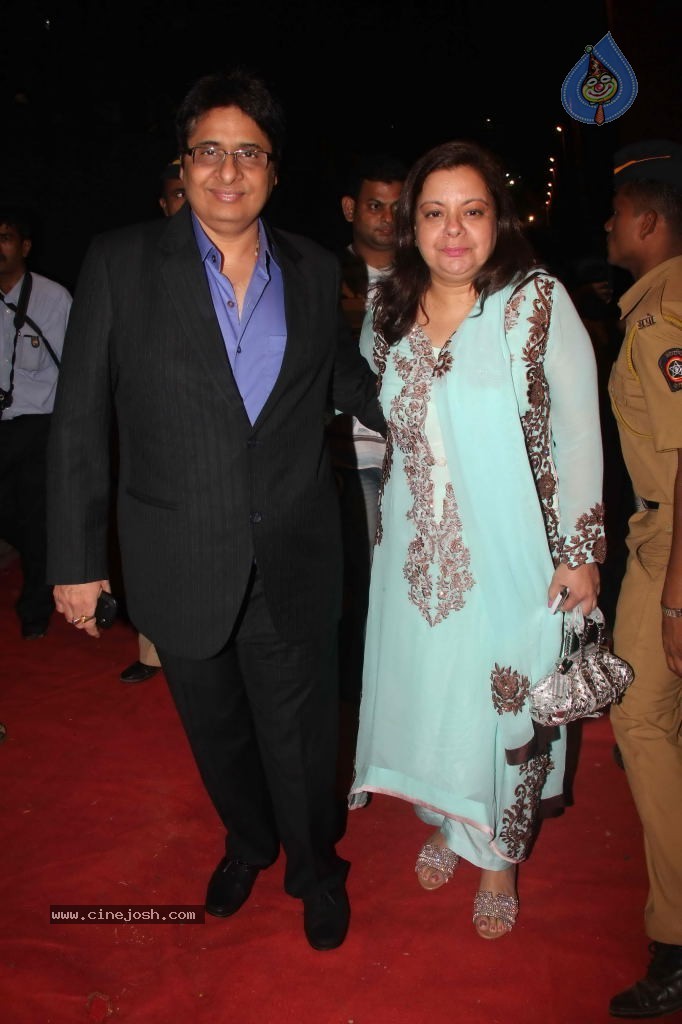 Hot Bolly Celebs at Umang 2012 - 110 / 149 photos