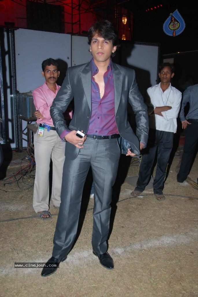 Hot Bolly Celebs at Umang 2012 - 116 / 149 photos