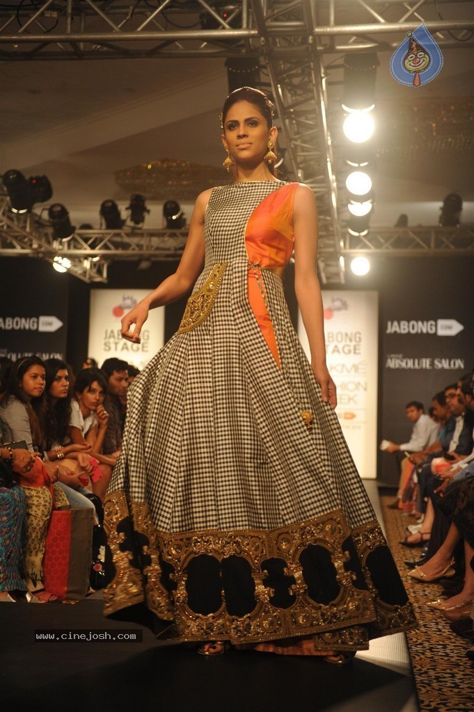 Hot Bolly Celebs Walks the Ramp at LFW 2014 - 1 / 187 photos