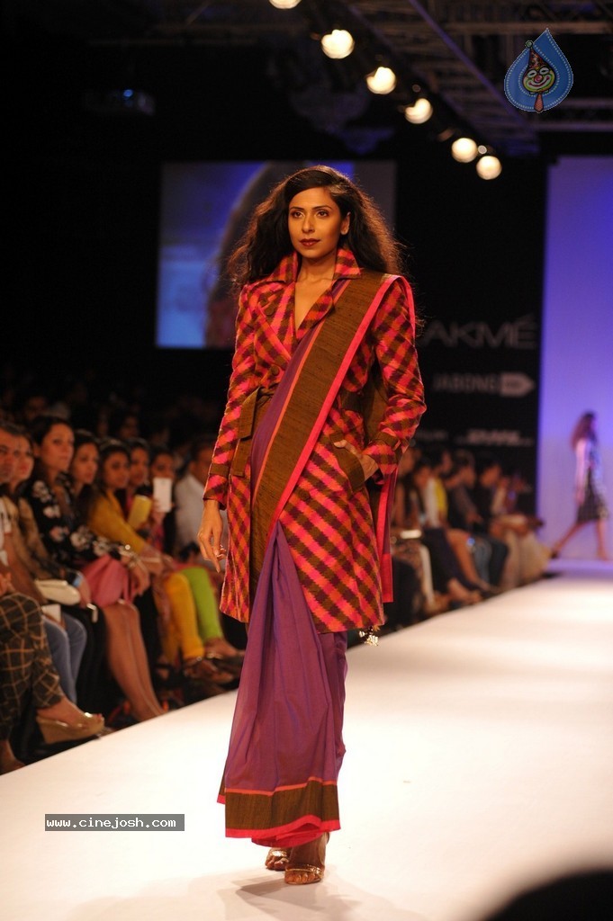 Hot Bolly Celebs Walks the Ramp at LFW 2014 - 7 / 187 photos