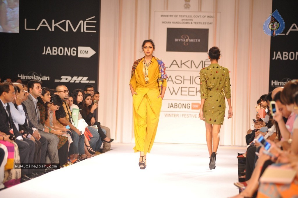 Hot Bolly Celebs Walks the Ramp at LFW 2014 - 10 / 187 photos