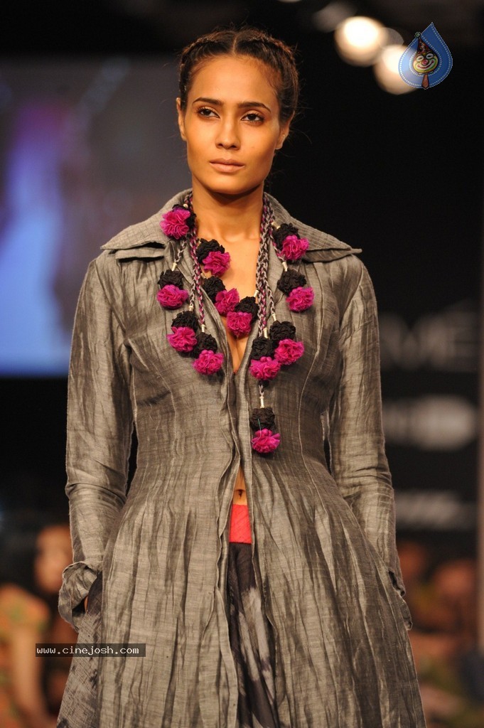 Hot Bolly Celebs Walks the Ramp at LFW 2014 - 11 / 187 photos