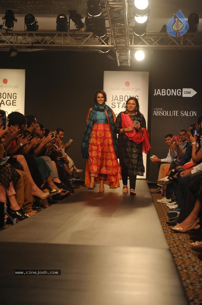 Hot Bolly Celebs Walks the Ramp at LFW 2014 - 29 / 187 photos