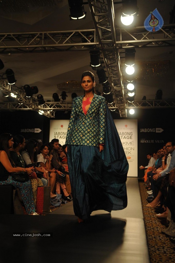 Hot Bolly Celebs Walks the Ramp at LFW 2014 - 35 / 187 photos