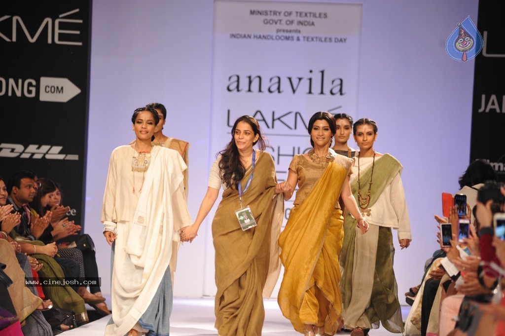 Hot Bolly Celebs Walks the Ramp at LFW 2014 - 37 / 187 photos