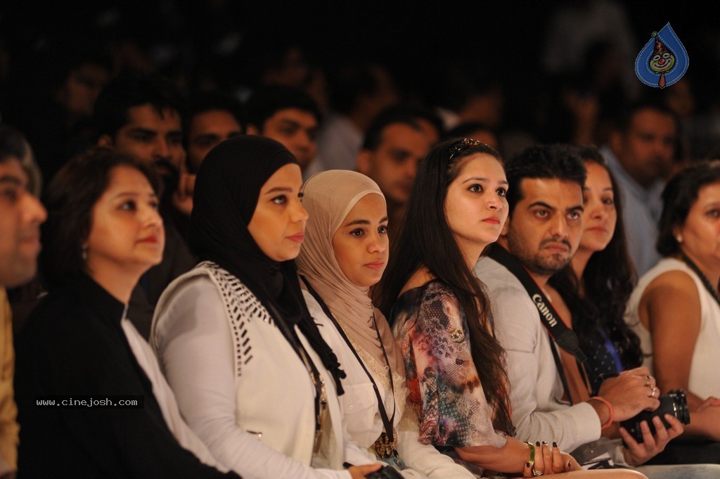 Hot Bolly Celebs Walks the Ramp at LFW 2014 - 39 / 187 photos