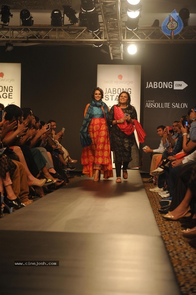 Hot Bolly Celebs Walks the Ramp at LFW 2014 - 46 / 187 photos