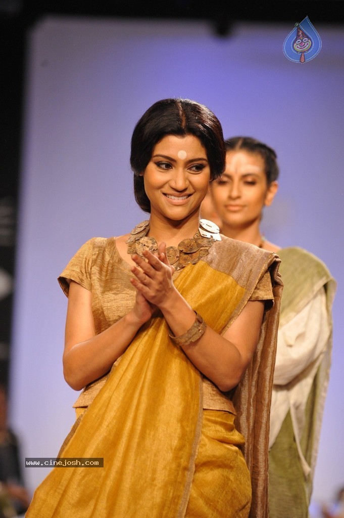 Hot Bolly Celebs Walks the Ramp at LFW 2014 - 51 / 187 photos