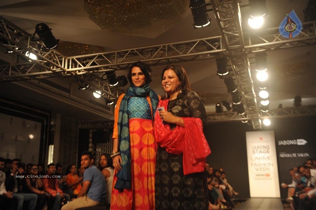 Hot Bolly Celebs Walks the Ramp at LFW 2014 - 54 / 187 photos