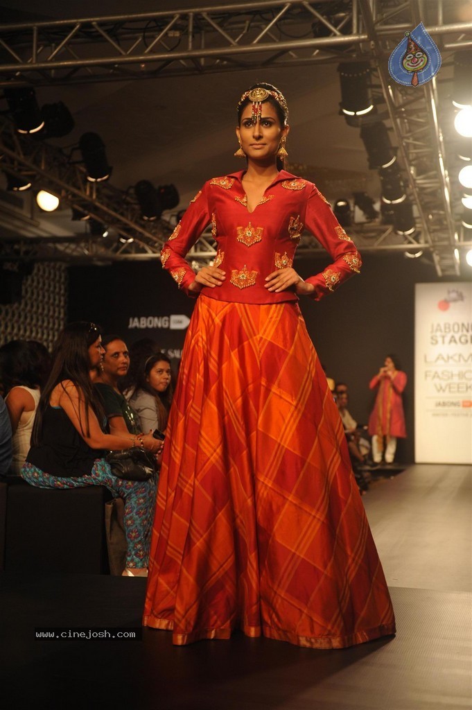 Hot Bolly Celebs Walks the Ramp at LFW 2014 - 59 / 187 photos