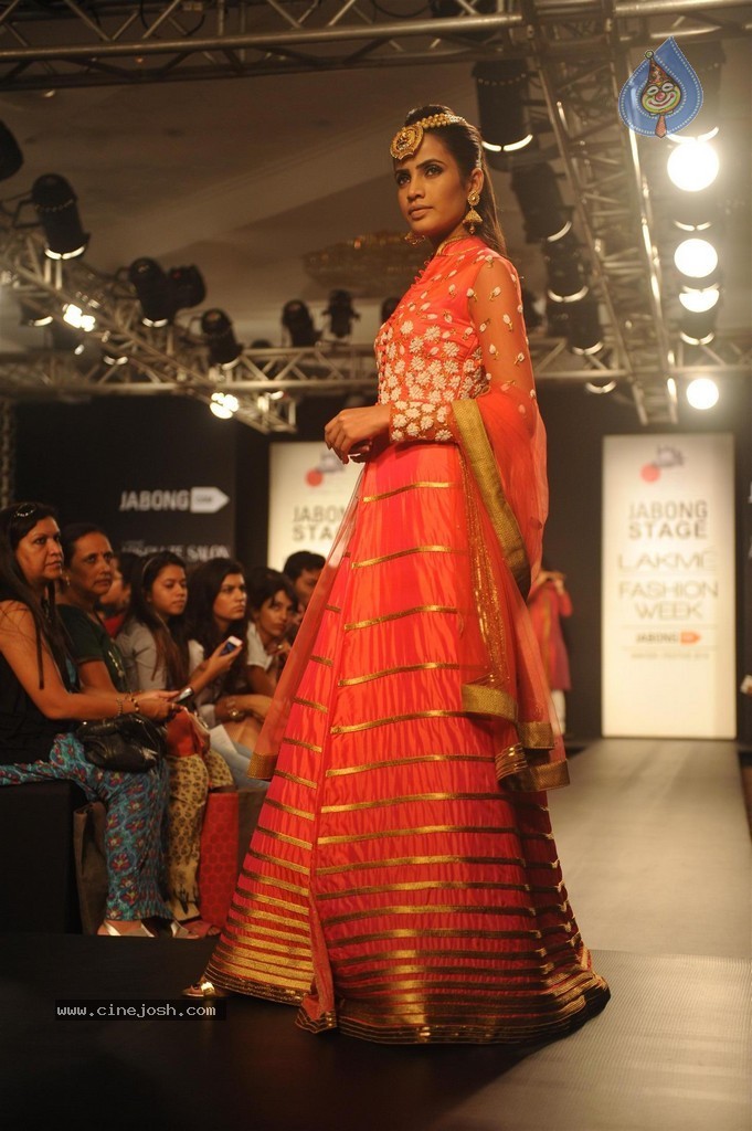 Hot Bolly Celebs Walks the Ramp at LFW 2014 - 72 / 187 photos