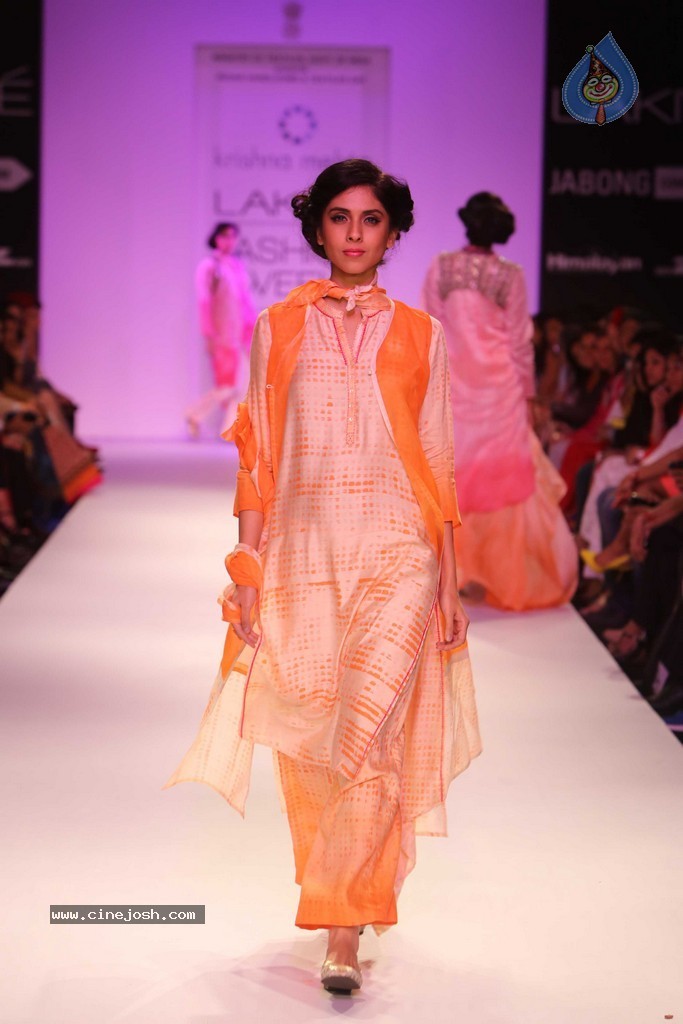 Hot Bolly Celebs Walks the Ramp at LFW 2014 - 73 / 187 photos
