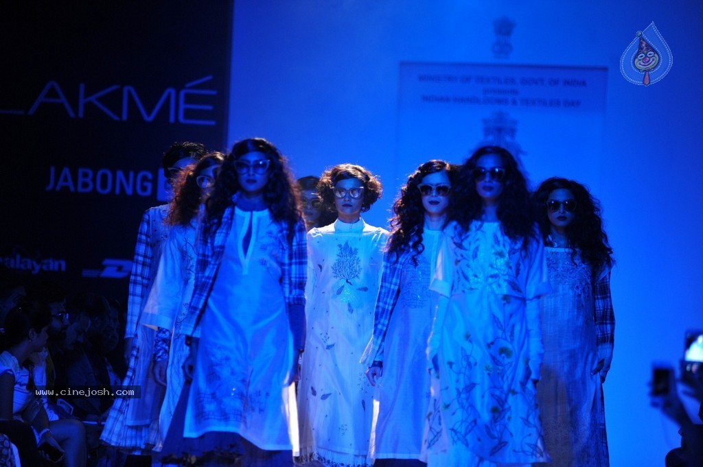 Hot Bolly Celebs Walks the Ramp at LFW 2014 - 79 / 187 photos