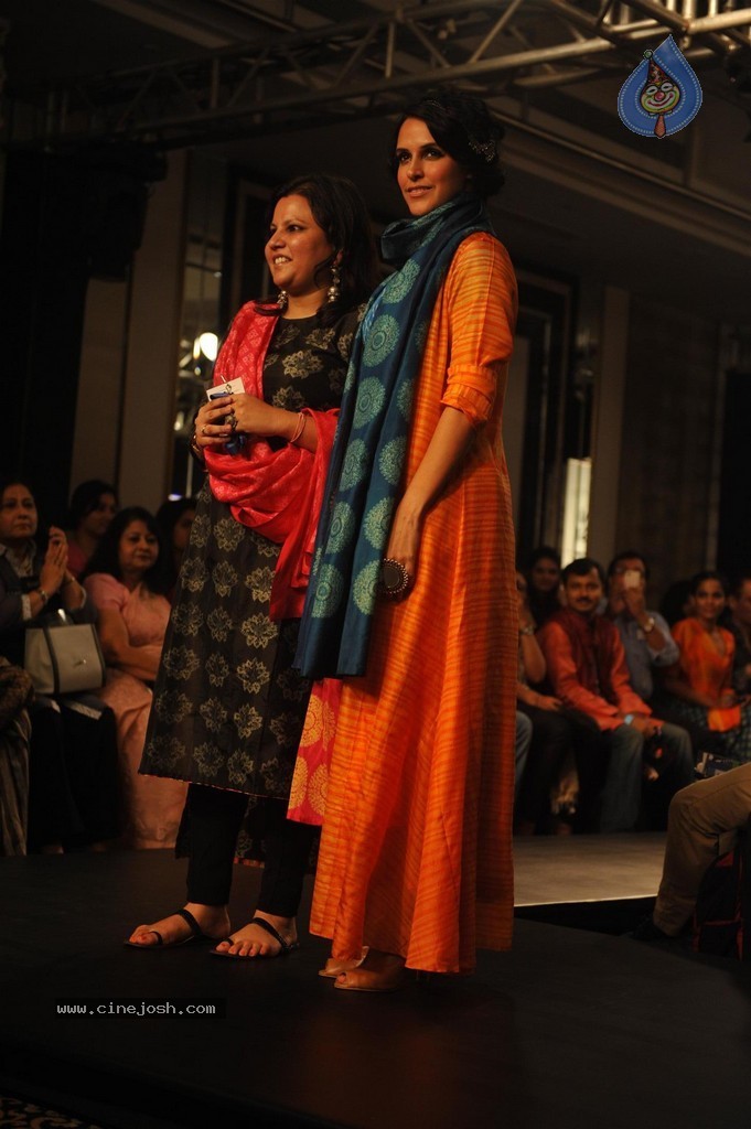 Hot Bolly Celebs Walks the Ramp at LFW 2014 - 91 / 187 photos