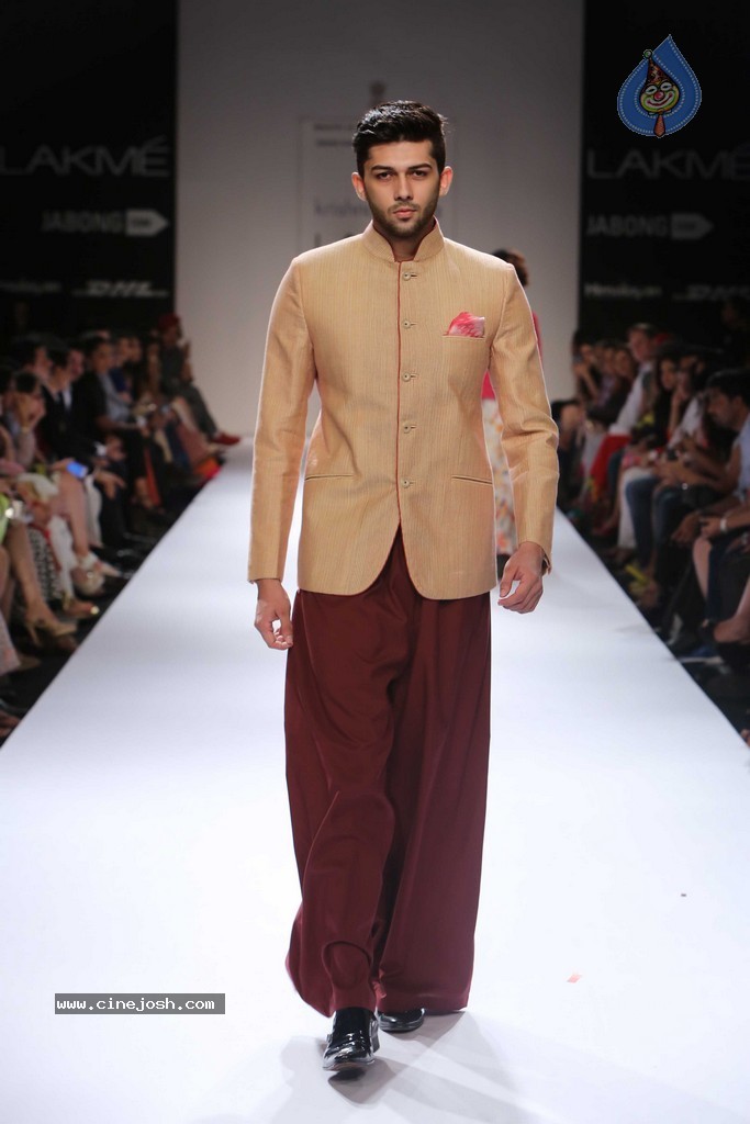 Hot Bolly Celebs Walks the Ramp at LFW 2014 - 120 / 187 photos