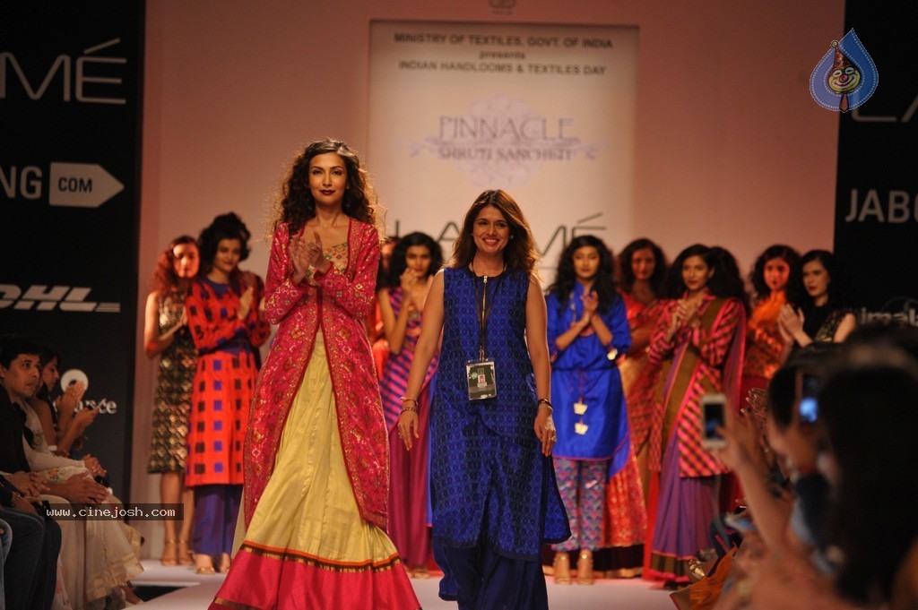 Hot Bolly Celebs Walks the Ramp at LFW 2014 - 130 / 187 photos