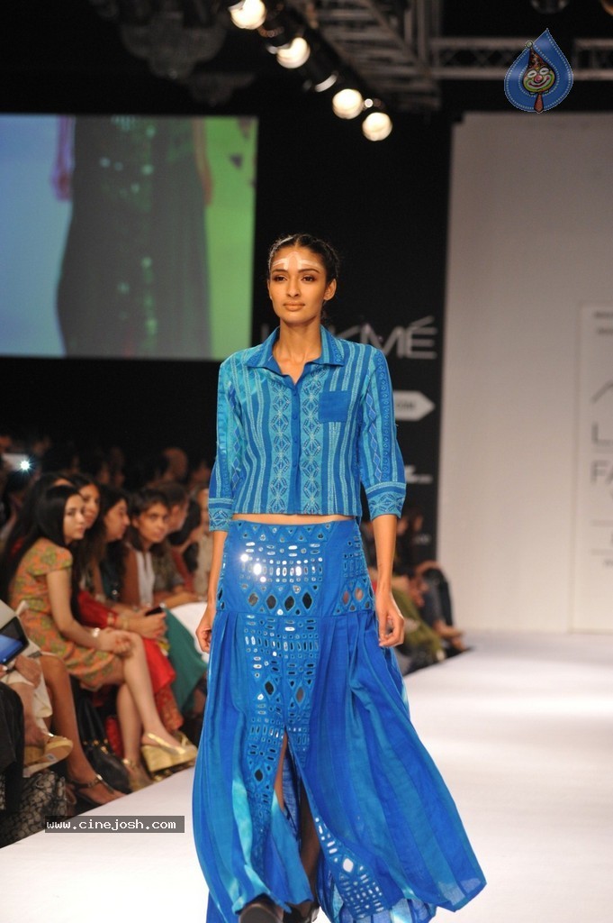 Hot Bolly Celebs Walks the Ramp at LFW 2014 - 134 / 187 photos