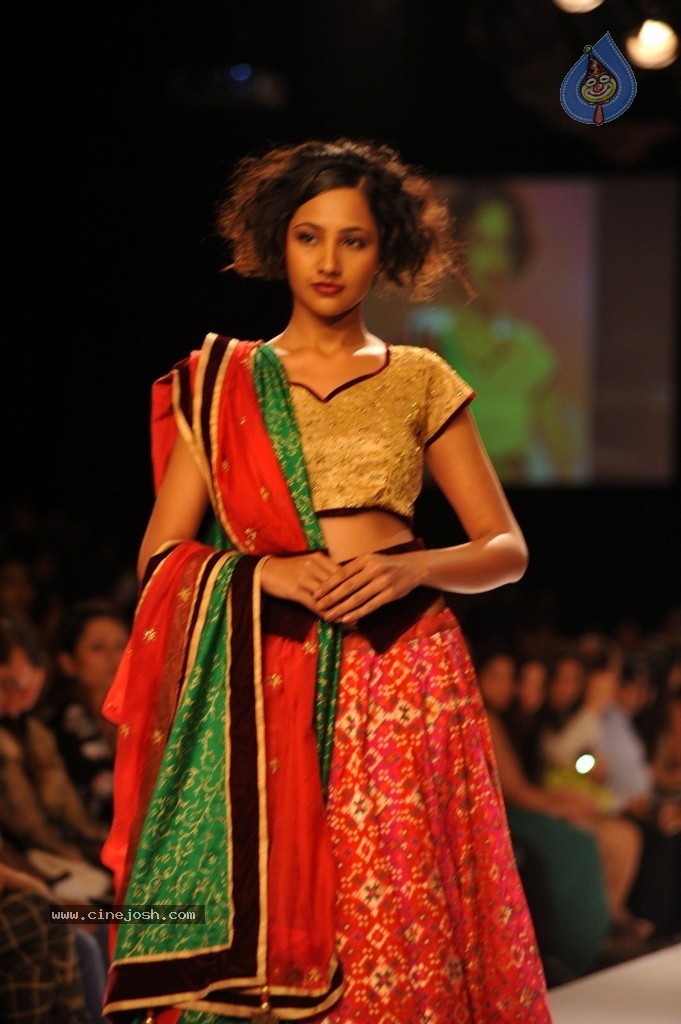 Hot Bolly Celebs Walks the Ramp at LFW 2014 - 139 / 187 photos