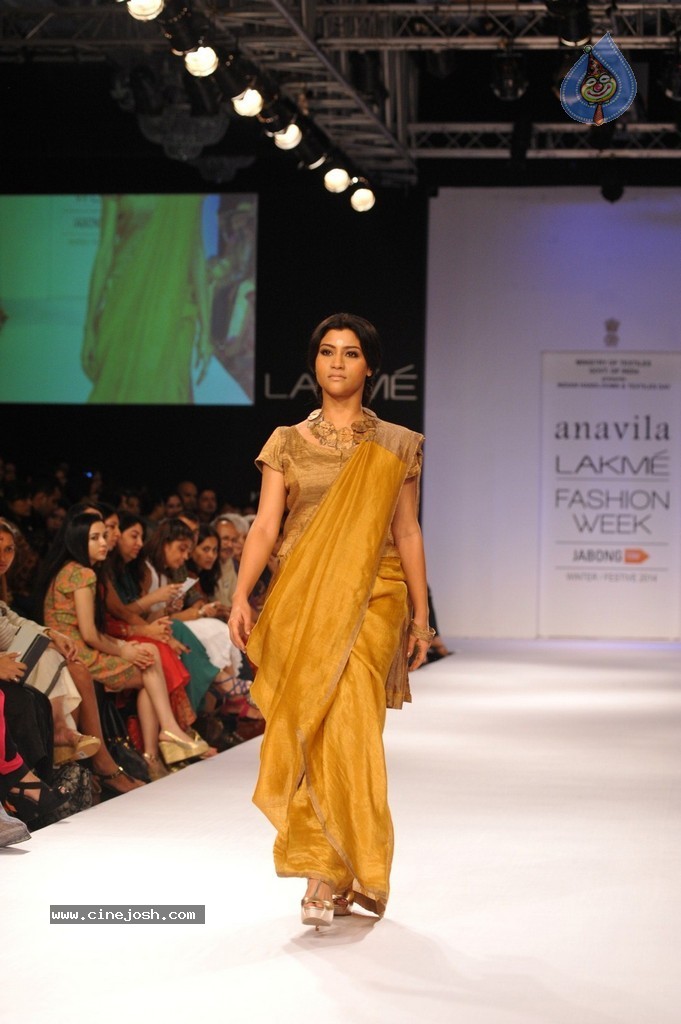 Hot Bolly Celebs Walks the Ramp at LFW 2014 - 159 / 187 photos