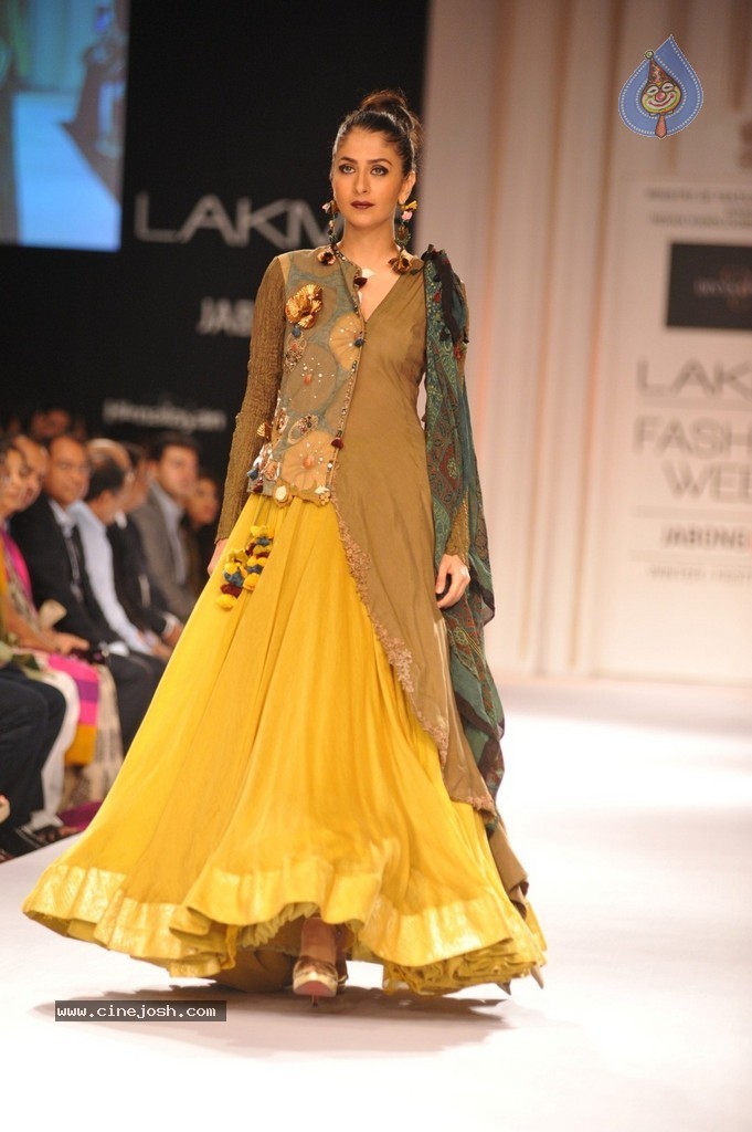 Hot Bolly Celebs Walks the Ramp at LFW 2014 - 165 / 187 photos