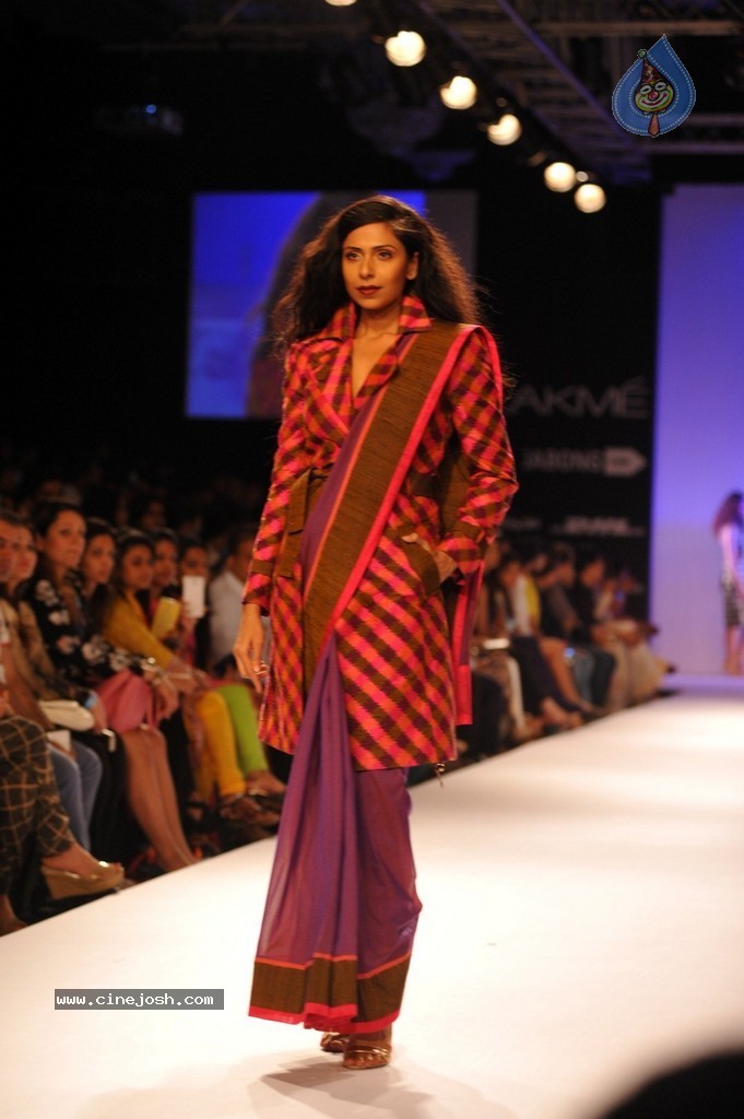 Hot Bolly Celebs Walks the Ramp at LFW 2014 - 174 / 187 photos