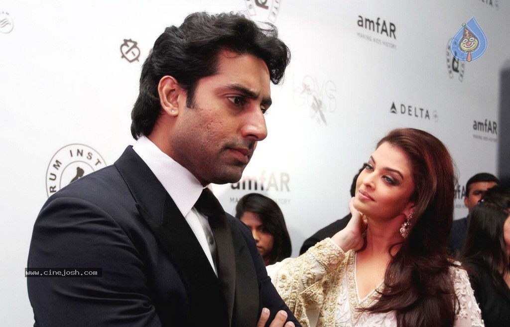 Hot Celebs at AMFAR Fund Raising Event - 12 / 38 photos