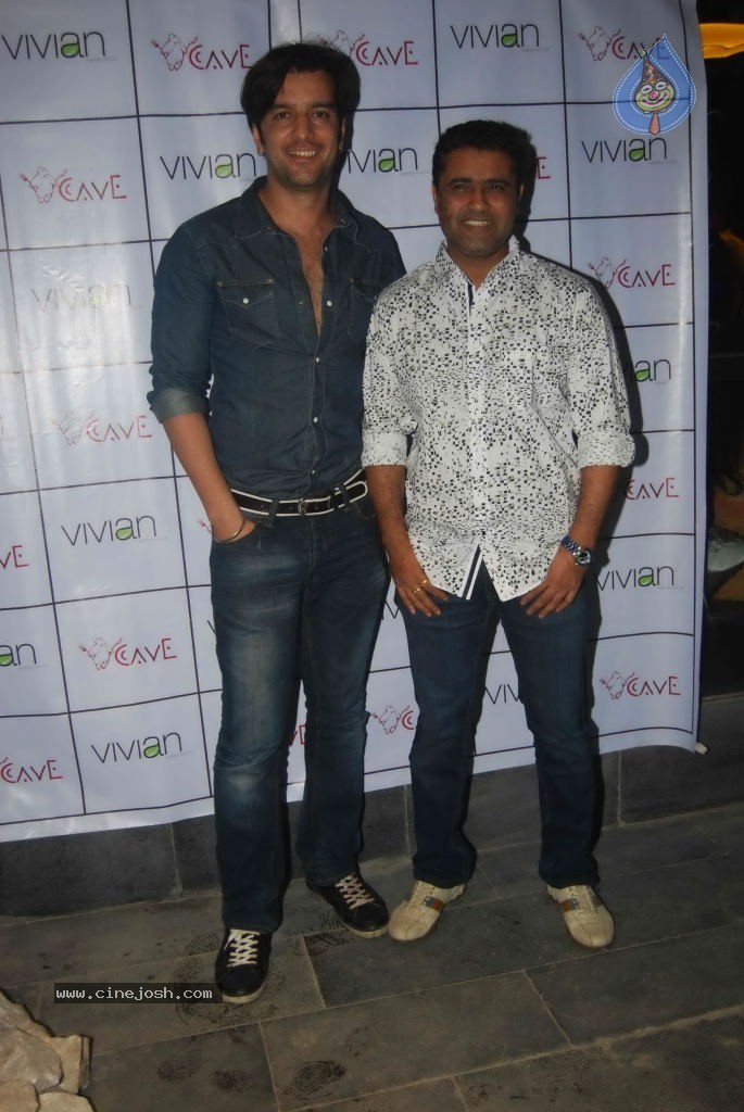 Hot Celebs at Cave Lounge Launch - 37 / 62 photos