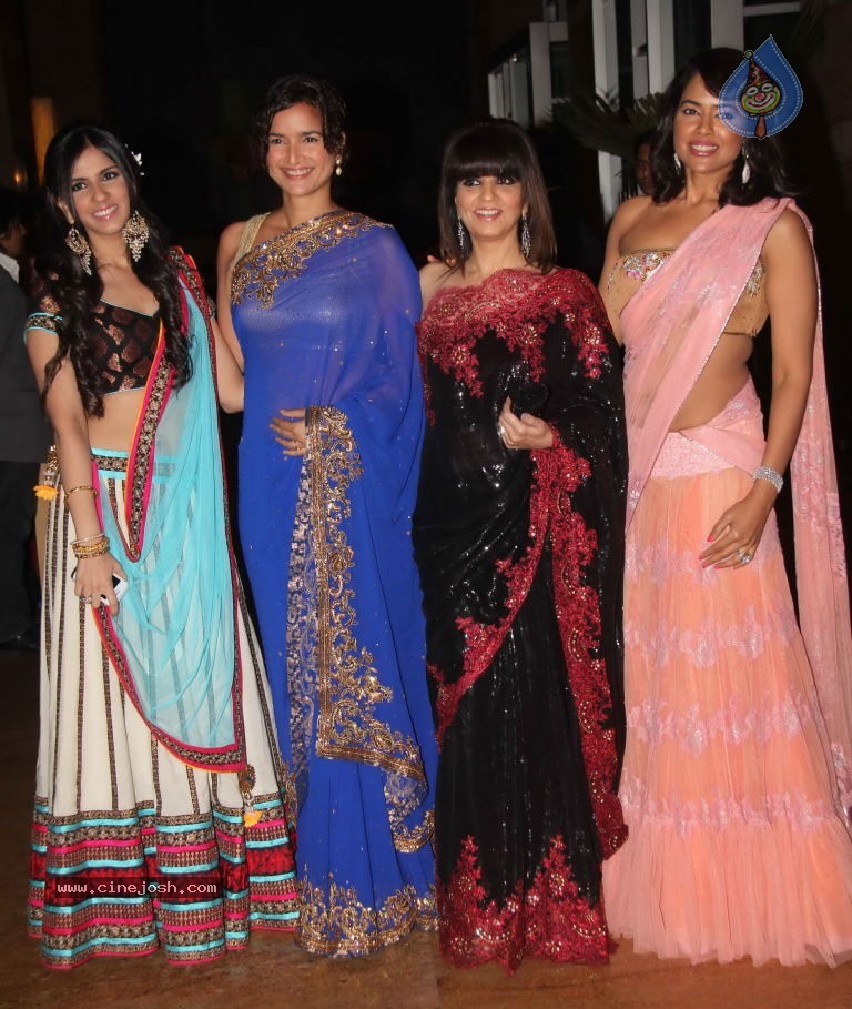 Hot Celebs at Deepshikha n Kaishav Sangeet Ceremony - 38 / 142 photos