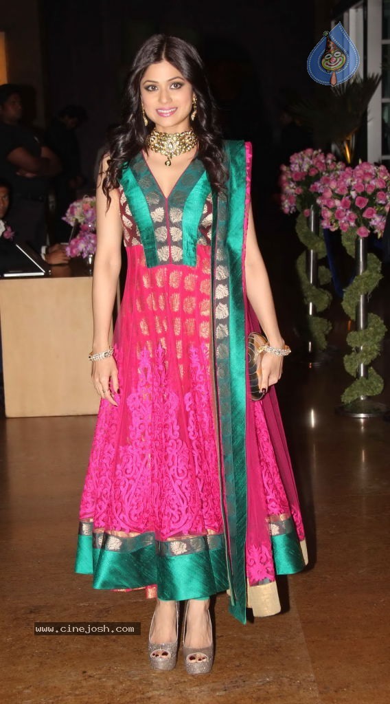 Deepshikha shop anarkali dresses