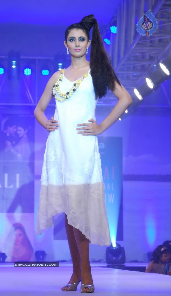 Hot Fashion Show at Gitanjali Boat Show - 61 / 101 photos