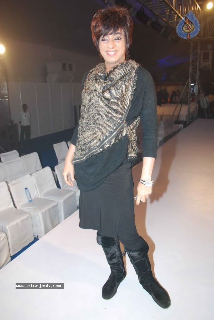 Hot Fashion Show at Gitanjali Boat Show - 101 / 101 photos