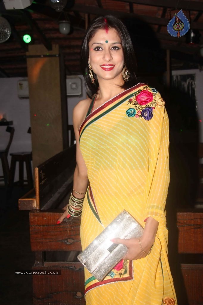 Hot Girls at Juhi n Sachin Shroff Party - 5 / 80 photos