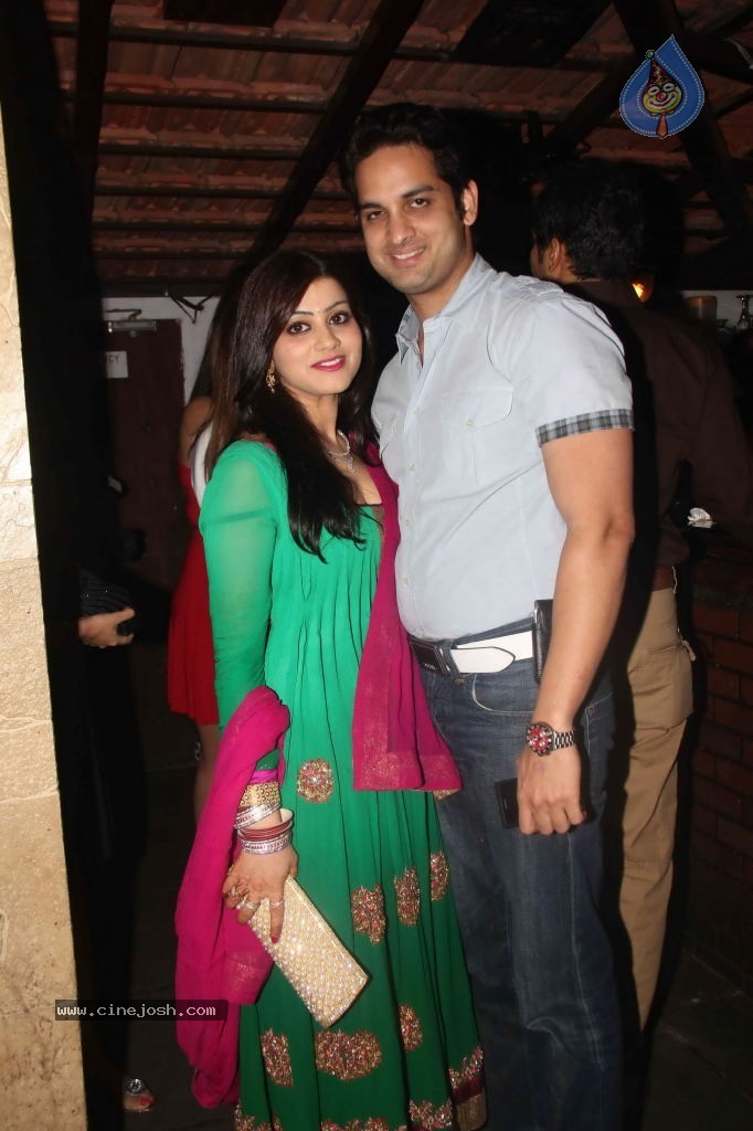 Hot Girls at Juhi n Sachin Shroff Party - 33 / 80 photos